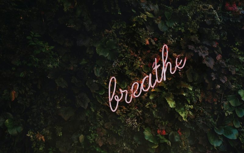 Breathe neon signage
