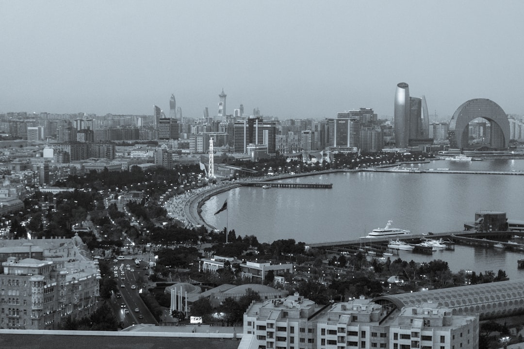 A black and white photo of a city