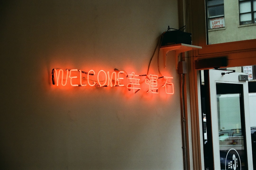 welcome lighted neon sigange